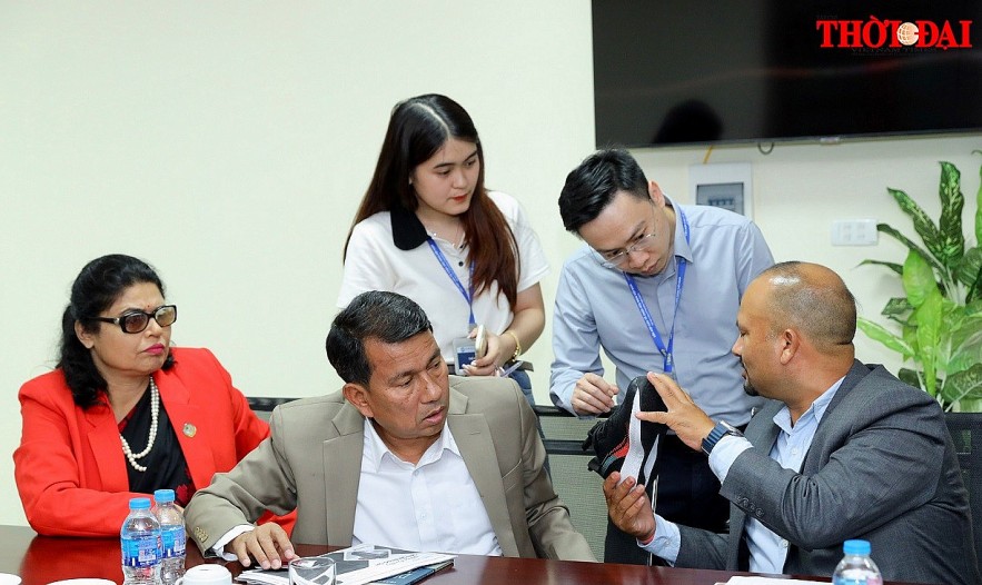 Vietnam Peace Committee, Nepal Peace and Solidarity Council Boost Cooperation Vietnam Peace Committee, Nepal Peace and Solidarity Council Boost Cooperation