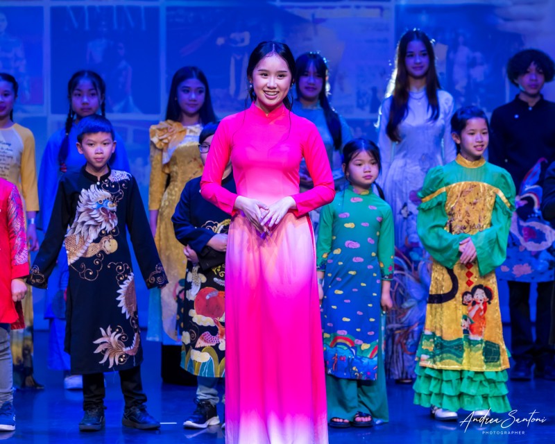 100 nghệ sĩ quảng bá văn hóa Việt Nam tại Anh 100 nghệ sĩ quảng bá văn hóa Việt Nam tại Anh