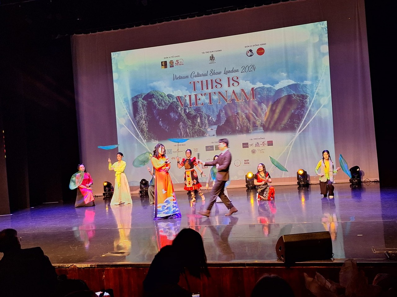 2024 Vietnam Cultural Show London Gathers 100 Artists 2024 Vietnam Cultural Show London Gathers Over 100 Artists
