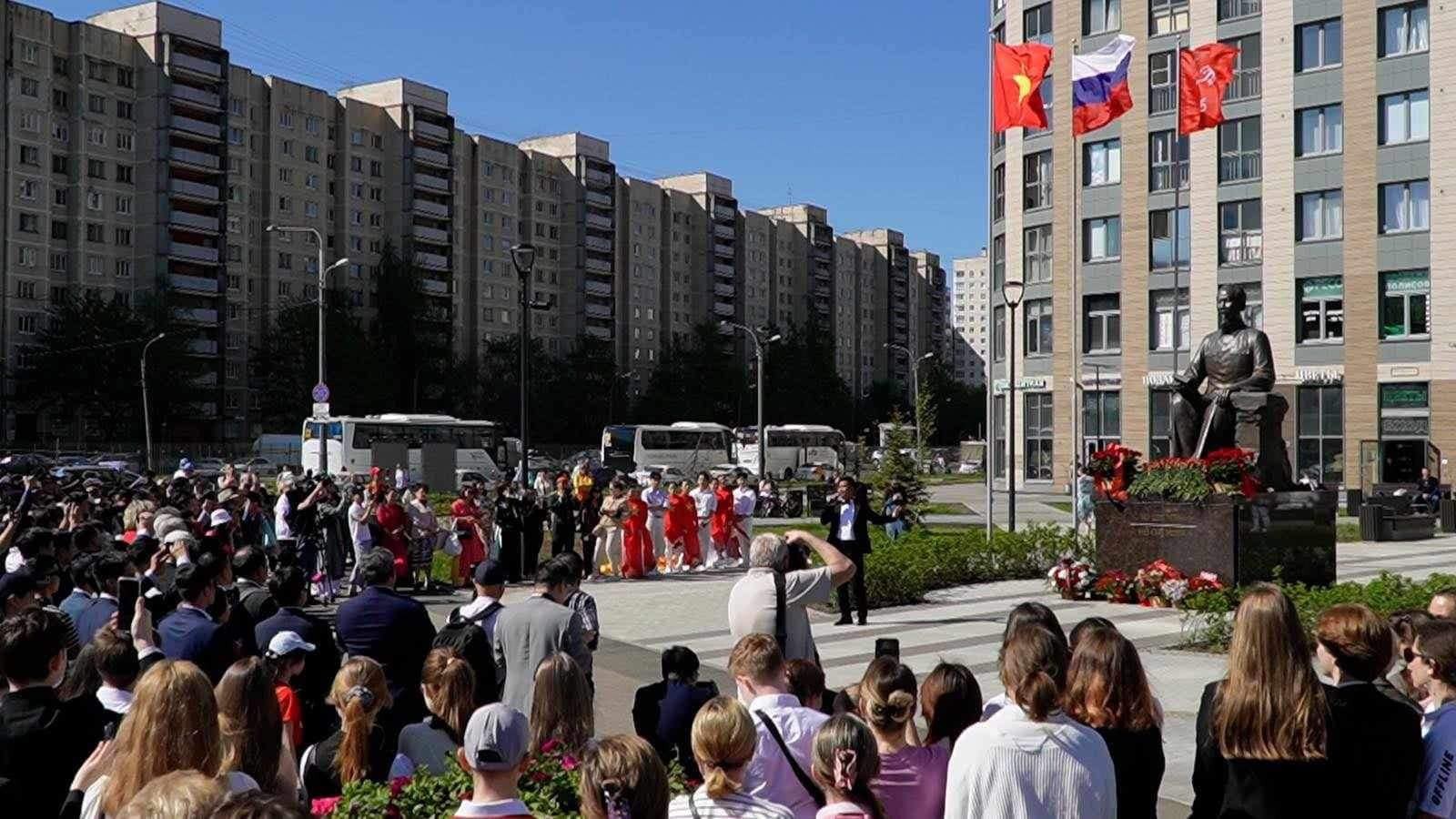 Thành phố Saint Petersburg (Liên bang Nga) kỷ niệm 134 năm ngày sinh của Chủ tịch Hồ Chí Minh Thành phố Saint Petersburg kỷ niệm 134 năm ngày sinh của Chủ tịch Hồ Chí Minh