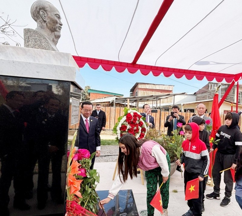 Công viên Hồ Chí Minh tại quận Cerro Navia - Nhịp cầu hữu nghị nối liền Việt Nam với Chile Công viên Hồ Chí Minh tại quận Cerro Navia - Nhịp cầu hữu nghị nối liền Việt Nam với Chile