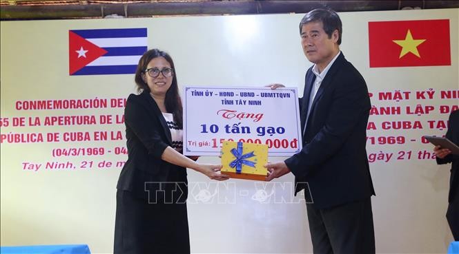Thắt chặt tình đoàn kết thủy chung giữa Việt Nam và Cuba Thắt chặt tình đoàn kết thủy chung giữa Việt Nam và Cuba