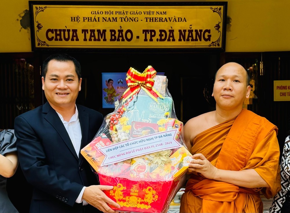 Ông Nguyễn Ngọc Bình, Chủ tịch Liên hiệp các tổ chức hữu nghị TP.Đà Nẵng chúc mừng Phật đản 2568 Ông Nguyễn Ngọc Bình, Chủ tịch Liên hiệp các tổ chức hữu nghị TP.Đà Nẵng chúc mừng Phật đản 2568
