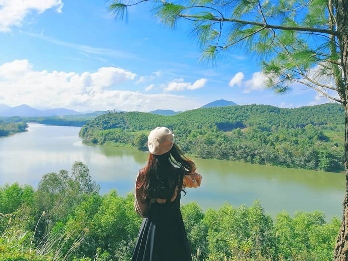 Discover Vong Canh Hill – A Dreamy Landscape In Hue Discover Vong Canh Hill – A Dreamy Landscape In Hue