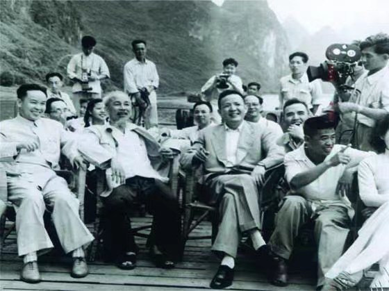Chùm ảnh quý: Trưởng đoàn cố vấn quân sự Trung Quốc Vi Quôc Thanh với Việt Nam Chùm ảnh quý: Trưởng đoàn cố vấn quân sự Trung Quốc Vi Quôc Thanh với Việt Nam