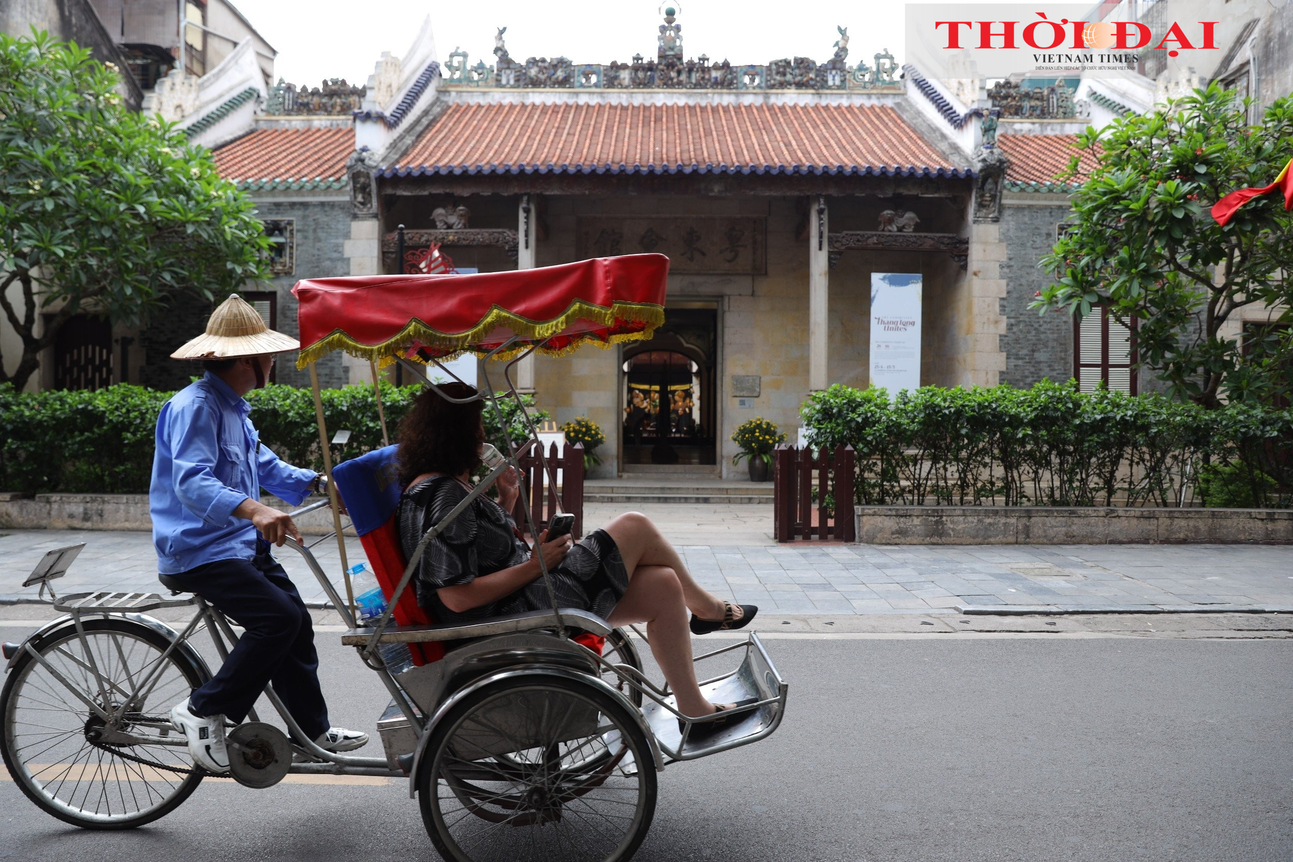 Hội quán Quảng Đông (nay là Trung tâm Văn hóa nghệ thuật số 22 Hàng Buồm, Hà Nội) là nơi lưu giữ ký ức người Hoa trong lòng Hà Nội. (Ảnh: Đinh Hòa) Hội quán Quảng Đông (nay là Trung tâm Văn hóa nghệ thuật số 22 Hàng Buồm, Hà Nội) là nơi lưu giữ ký ức người Hoa trong lòng Hà Nội. (Ảnh: Đinh Hòa)
