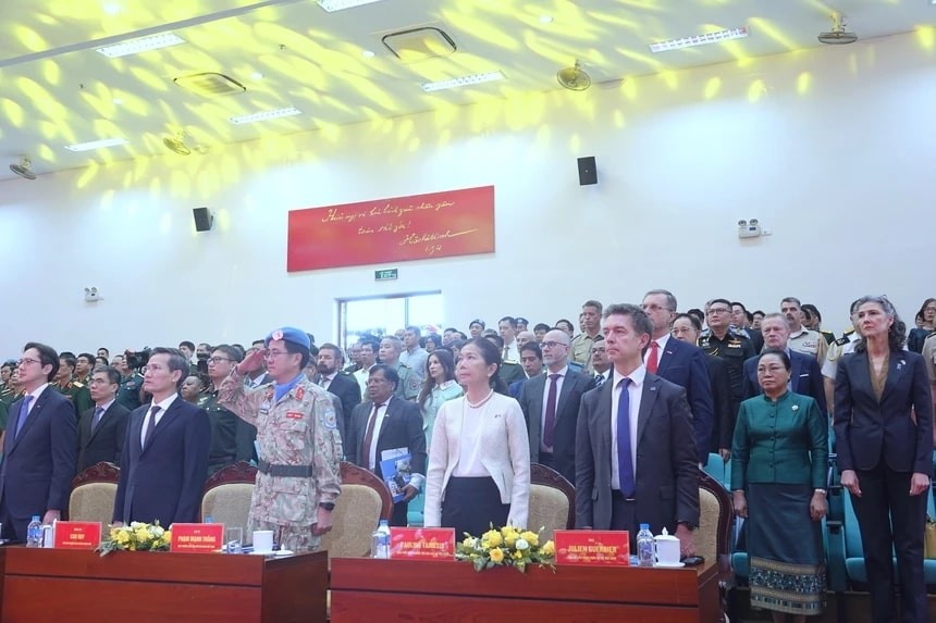 Vietnam Department Of Peacekeeping Operations Receive Fatherland Protection Order Vietnam Department Of Peacekeeping Operations Granted Fatherland Protection Order