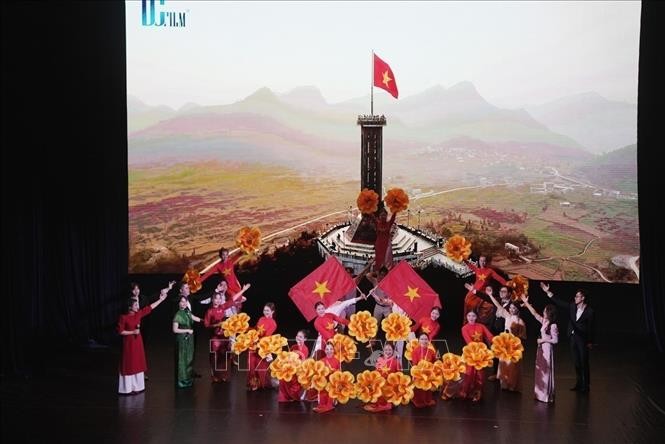 Giới thiệu văn hóa, ẩm thực Việt tại đại học kinh tế danh giá của nước Nga Giới thiệu văn hóa, ẩm thực Việt tại đại học kinh tế danh giá của nước Nga