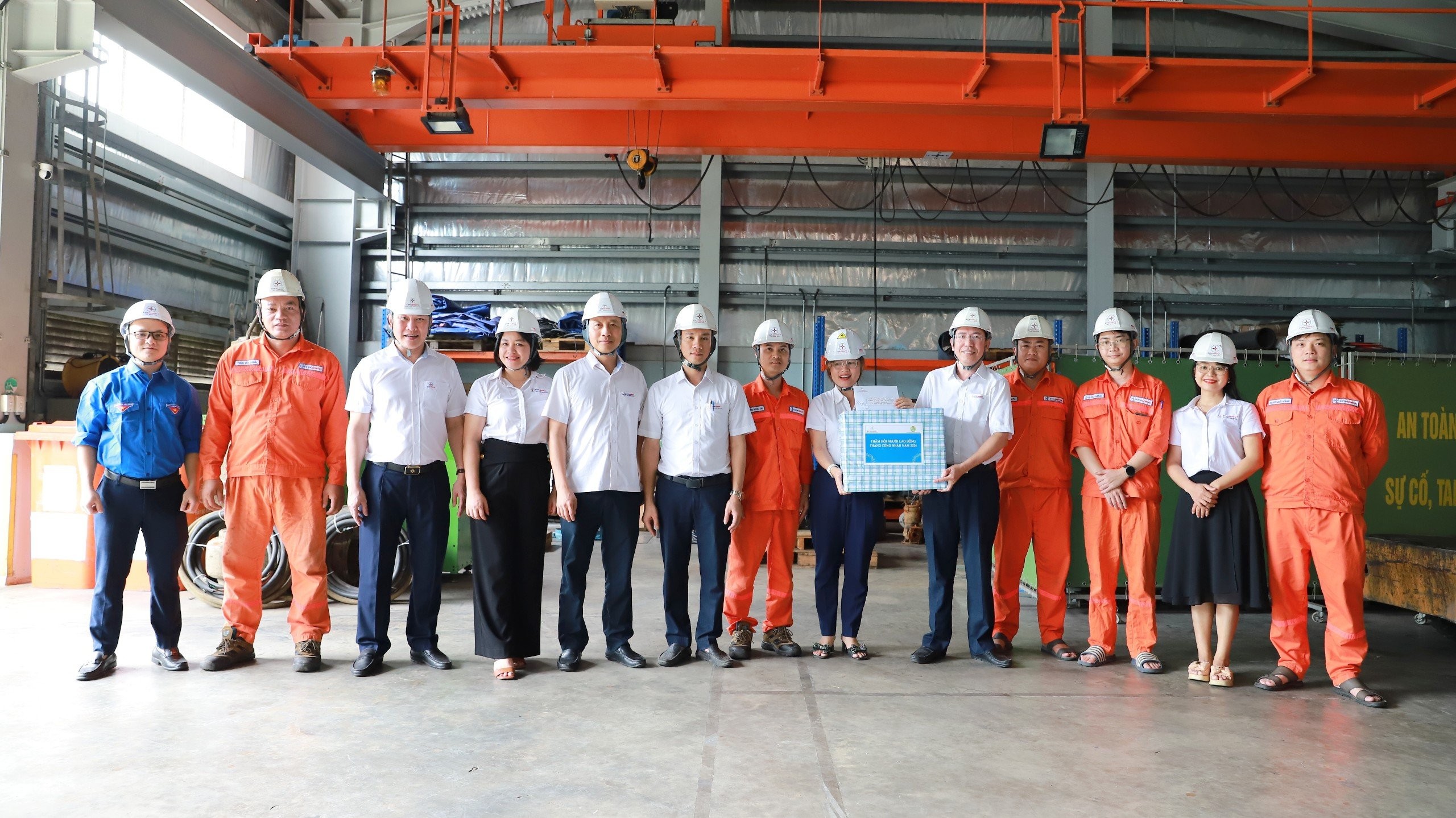 EVNGENCO1: Nhiều hoạt động hướng về người lao động trong Tháng Công nhân năm 2024 EVNGENCO1: Nhiều hoạt động hướng về người lao động trong Tháng Công nhân năm 2024