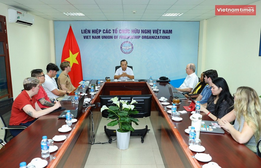 US Students Learn about Vietnam's History, Innovation and Development Process US Students Learn about Vietnam's History, Innovation and Development Process