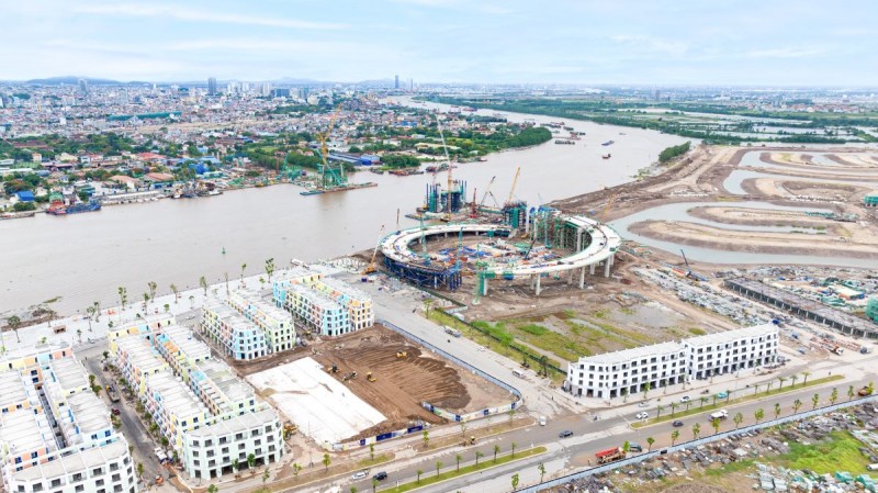 Cầu Hoàng Gia hoàn thành giúp bất động sản Vinhomes Royal Island “cất cánh” Cầu Hoàng Gia hoàn thành giúp bất động sản Vinhomes Royal Island “cất cánh”