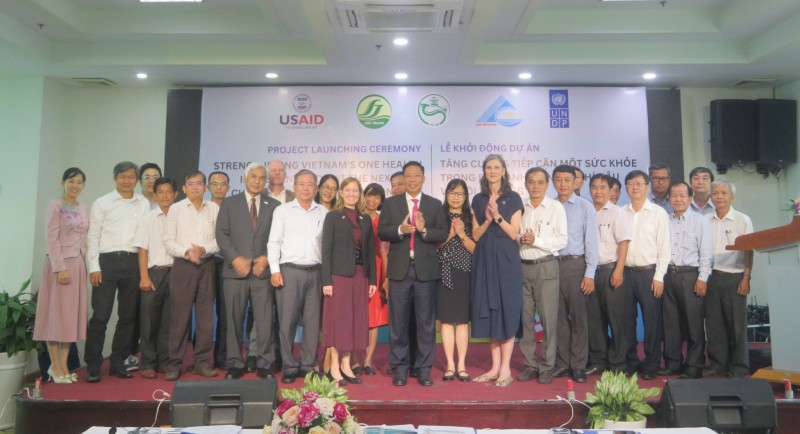 Khởi động dự án “Tăng cường tiếp cận một sức khỏe trong bối cảnh biến đổi khí hậu và môi trường” tại Cần Thơ Khởi động dự án “Tăng cường tiếp cận một sức khỏe trong bối cảnh biến đổi khí hậu và môi trường” tại Cần Thơ