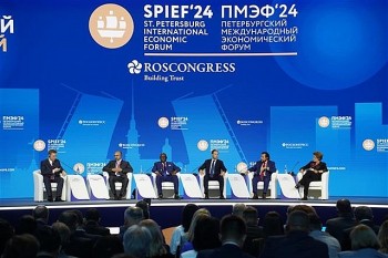 Vietnam Attends 27th St. Petersburg International Economic Forum