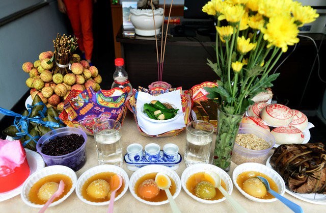 Mâm lễ cúng Tết Đoan Ngọ mùng 5 tháng 5 cần chuẩn bị những gì?