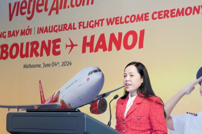 Phó Tổng giám đốc Vietjet - Bà Nguyễn Thị Thuý Bình công bố khai trương đường bay thứ 6 kết nối nối Australia - Việt Nam của Vietjet. Phó Tổng giám đốc Vietjet - Bà Nguyễn Thị Thuý Bình công bố khai trương đường bay thứ 6 kết nối nối Australia - Việt Nam của Vietjet.