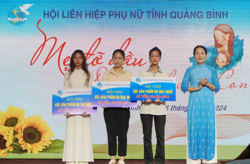 325 trẻ mồ côi ở Quảng Bình được nhận đỡ đầu, chăm sóc 325 trẻ mồ côi ở Quảng Bình được nhận đỡ đầu, chăm sóc