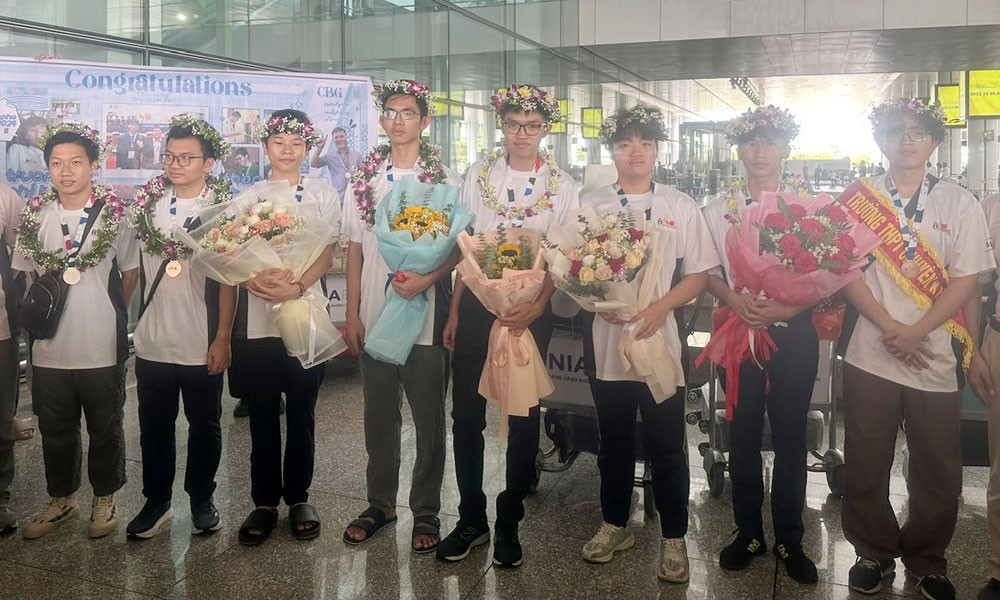 Vietnamese Students Earn 8 Medals at Asian Physics Olympiad Vietnamese Students Earn 8 Medals at Asian Physics Olympiad