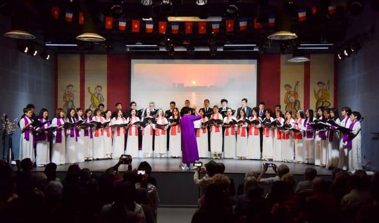 An art performance at the event. Photo: NDO