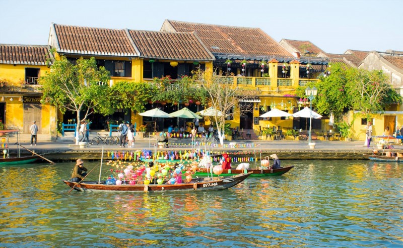 điểm đến được yêu thích nhất ở Châu Á. (Ảnh minh họa: Phố cổ Hội An, điểm du lịch được du khách nuóc ngoài ưa thích tại Việt Nam)) điểm đến được yêu thích nhất ở Châu Á. (Ảnh minh họa: Phố cổ Hội An, điểm du lịch được du khách nuóc ngoài ưa thích tại Việt Nam))