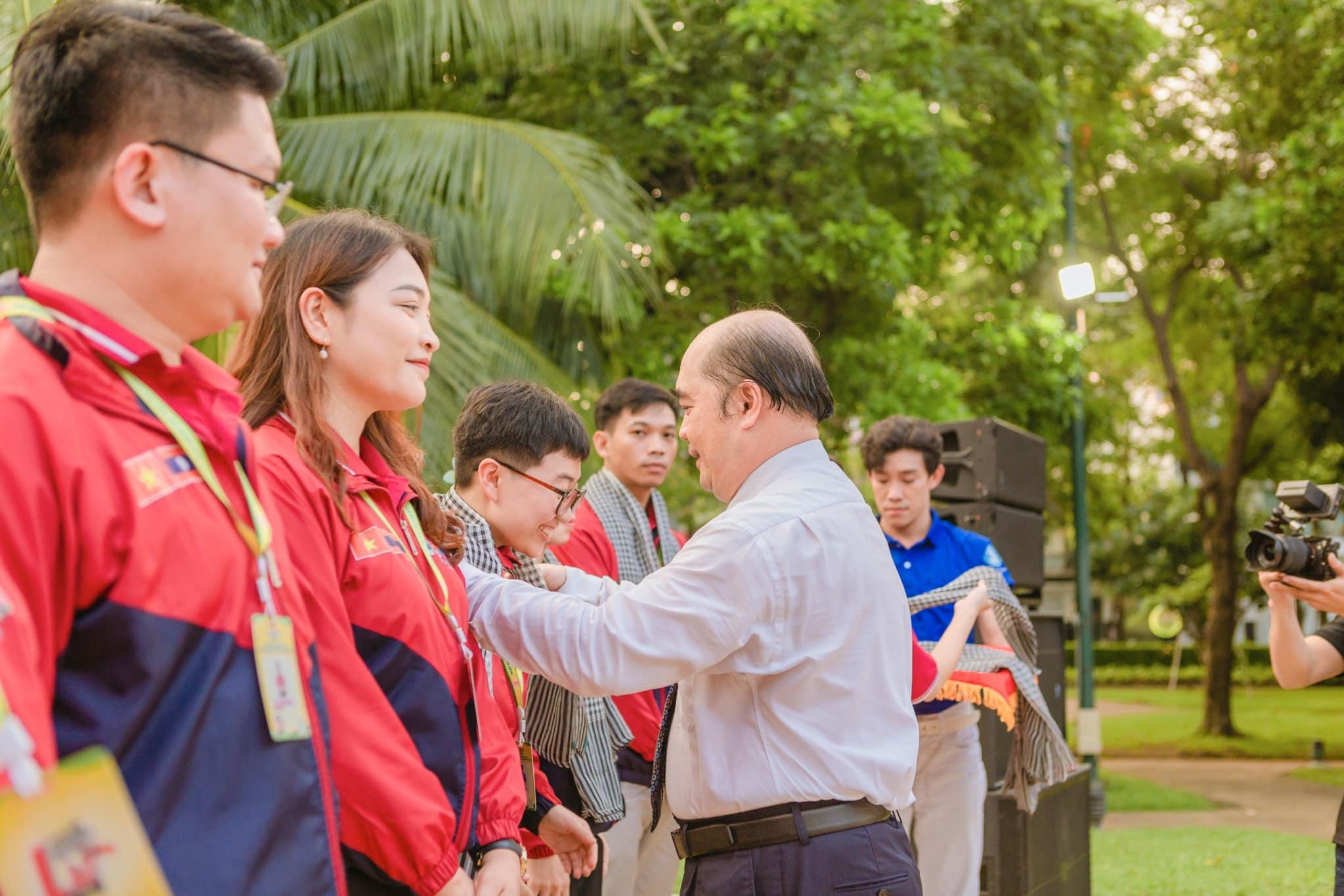 Ông ông Hồ Xuân Lâm – Phó Chủ tịch Liên hiệp các tổ chức hữu nghị TP HCM Ông ông Hồ Xuân Lâm – Phó Chủ tịch Liên hiệp các tổ chức hữu nghị TP HCM