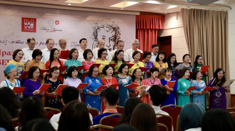 Chung tay gìn giữ, vun đắp quan hệ hữu nghị Việt Nam-Liên bang Nga Chung tay gìn giữ, vun đắp quan hệ hữu nghị Việt Nam-Liên bang Nga