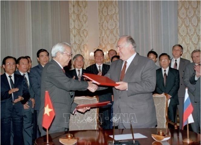 Tăng cường quan hệ Việt Nam - Liên bang Nga vì hòa bình, hợp tác và phát triển