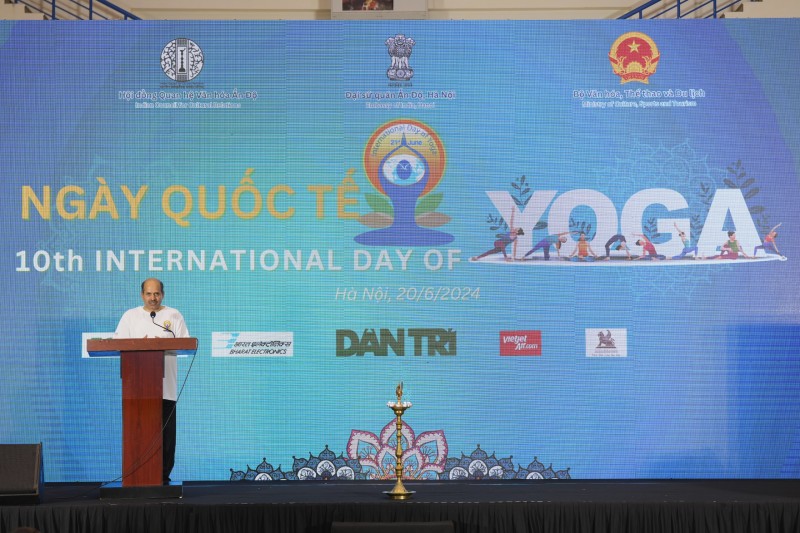 Ngày Quốc tế Yoga lần thứ 10: Điểm nhấn giao lưu nhân dân Việt Nam - Ấn Độ Ngày Quốc tế Yoga lần thứ 10: Điểm nhấn giao lưu nhân dân Việt Nam - Ấn Độ