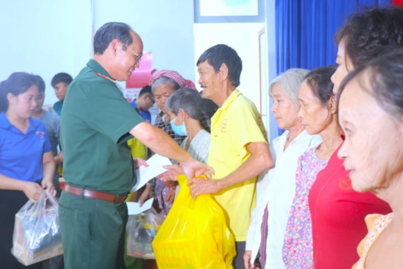 Tình cảm đặc biệt của người dân biên giới Việt Nam - Campuchia Tình cảm đặc biệt của người dân biên giới Việt Nam - Campuchia