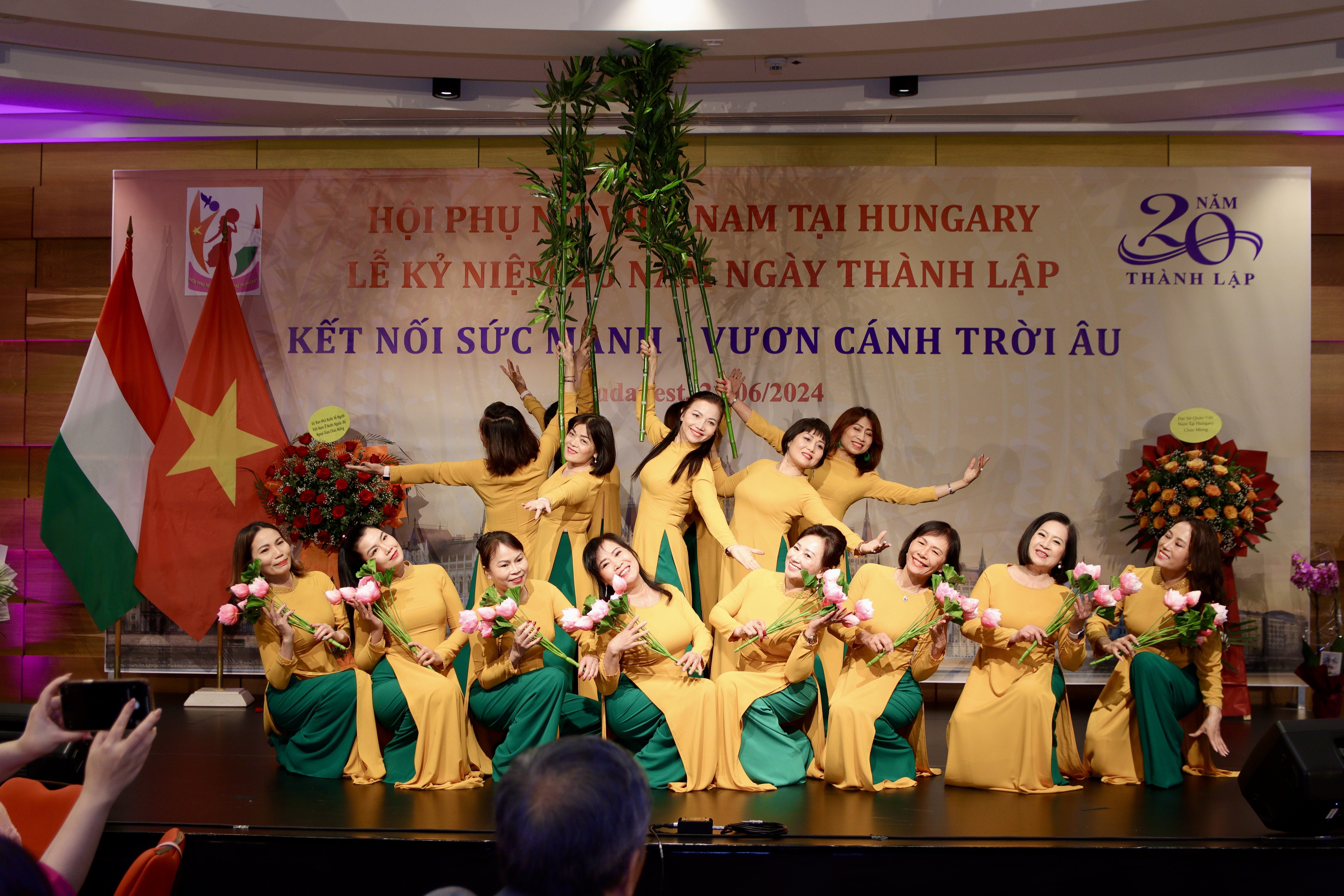 Ngôi nhà chung của phụ nữ Việt tại Hungary Ngôi nhà chung của phụ nữ Việt tại Hungary