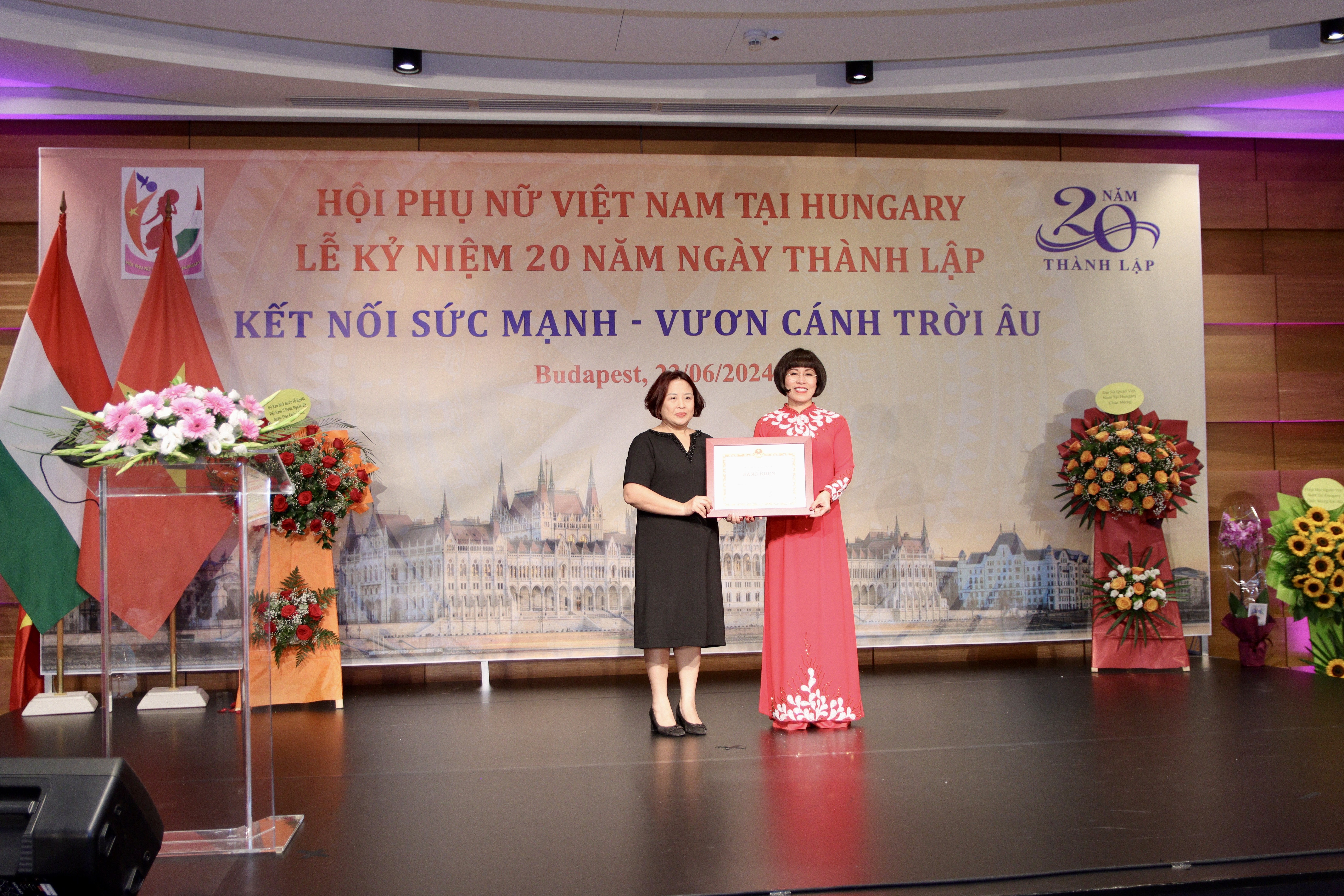 Ngôi nhà chung của phụ nữ Việt tại Hungary Ngôi nhà chung của phụ nữ Việt tại Hungary