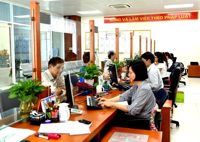 Ước luỹ kế 6 tháng đầu năm 2023, BHXH Hà Nội đã Ước lũy kế hết tháng 6/2024, chi trả 21,3 ngàn tỷ đồng (Ảnh: T.L) Ước luỹ kế 6 tháng đầu năm 2023, BHXH Hà Nội đã Ước lũy kế hết tháng 6/2024, chi trả 21,3 ngàn tỷ đồng (Ảnh: T.L)