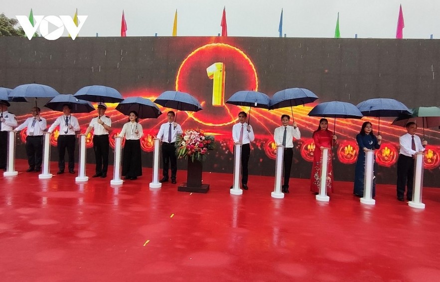 A ceremony to mark the official opening of the Hoanh Mo - Dong Zhong Border Gate pair is held on June 25. A ceremony to mark the official opening of the Hoanh Mo - Dong Zhong Border Gate pair is held on June 25.