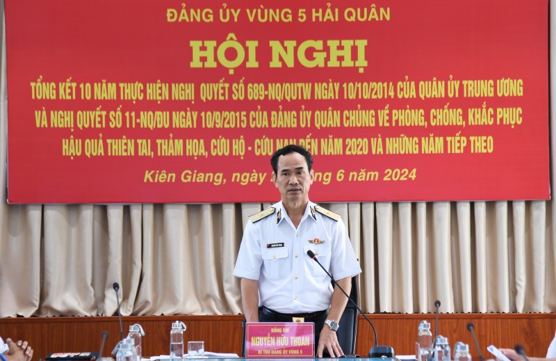 Chuẩn Đô đốc Nguyễn Hữu Thoan phát biểu Chuẩn Đô đốc Nguyễn Hữu Thoan phát biểu