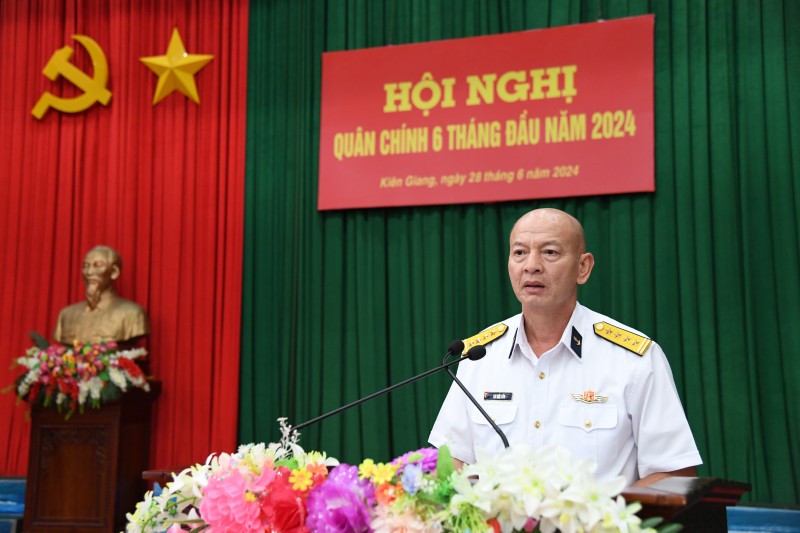 Đại tá Lục Đức Tiên kết luận hội nghị. (Ảnh: Văn Định) Đại tá Lục Đức Tiên kết luận hội nghị. (Ảnh: Văn Định)