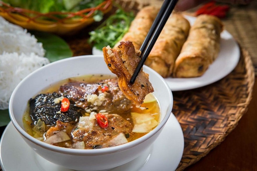 Bun cha is increasingly loved by many foreign tourists when visiting Hanoi. Photo: Obuncha Bun cha is increasingly loved by many foreign tourists when visiting Hanoi. Photo: Obuncha