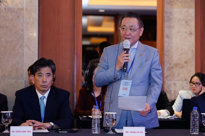 Cuộc gặp xúc động của Thủ tướng Phạm Minh Chính với những người bạn Hàn Quốc Cuộc gặp xúc động của Thủ tướng Phạm Minh Chính với những người bạn Hàn Quốc