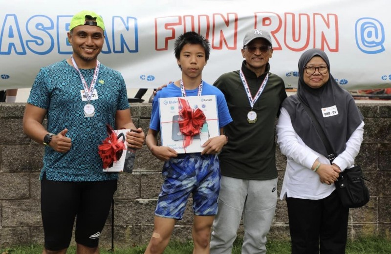 Gần 300 người tham gia giải chạy ASEAN Fun Run tại New York Gần 300 người tham gia giải chạy ASEAN Fun Run tại New York