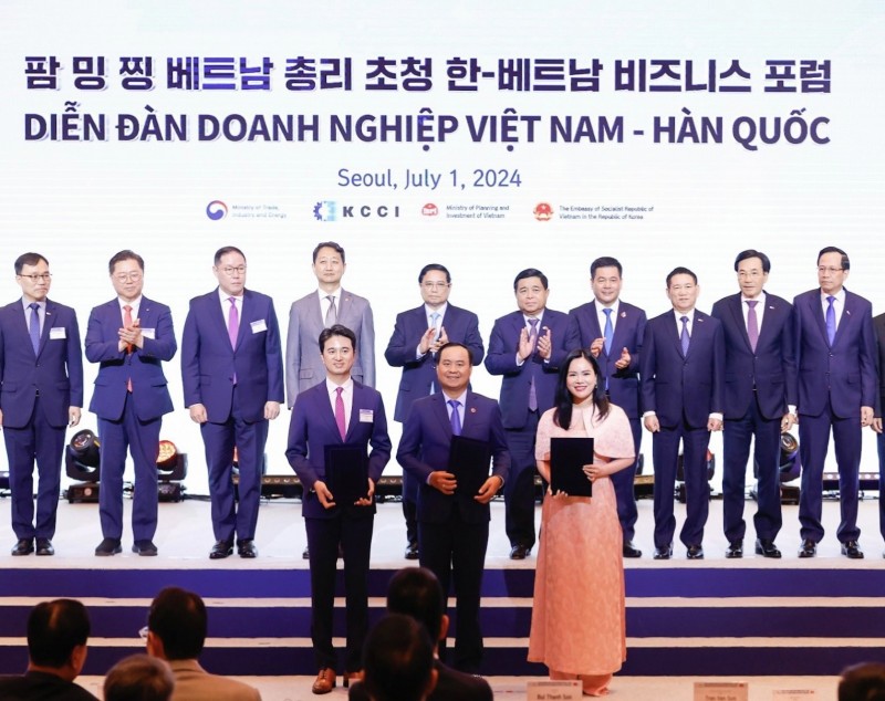 SK E&S, tỉnh Quảng Trị và T&T Group trao biên bản ghi nhớ hợp tác chuyển đổi năng lượng, tăng trưởng xanh. SK E&S, tỉnh Quảng Trị và T&T Group trao biên bản ghi nhớ hợp tác chuyển đổi năng lượng, tăng trưởng xanh.