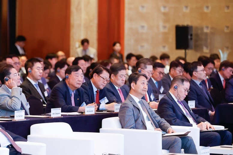 Diễn đàn doanh nghiệp Việt Nam – Hàn Quốc có sự tham dự của lãnh đạo các bộ, ngành, địa phương và doanh nghiệp Việt Nam - Hàn Quốc (Ảnh: VGP/Nhật Bắc). Diễn đàn doanh nghiệp Việt Nam – Hàn Quốc có sự tham dự của lãnh đạo các bộ, ngành, địa phương và doanh nghiệp Việt Nam - Hàn Quốc (Ảnh: VGP/Nhật Bắc).