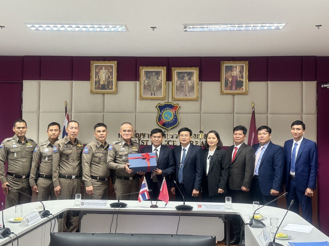 Công an Việt Nam - Thái Lan học tập kinh nghiệm đấu tranh phòng chống tội phạm Công an Việt Nam - Thái Lan chia sẻ kinh nghiệm đấu tranh phòng chống tội phạm