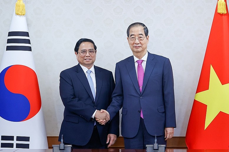 Prime Minister Chinh's Visit to RoK a Success Prime Minister Chinh's Visit to RoK Results in Many Successful Outcomes