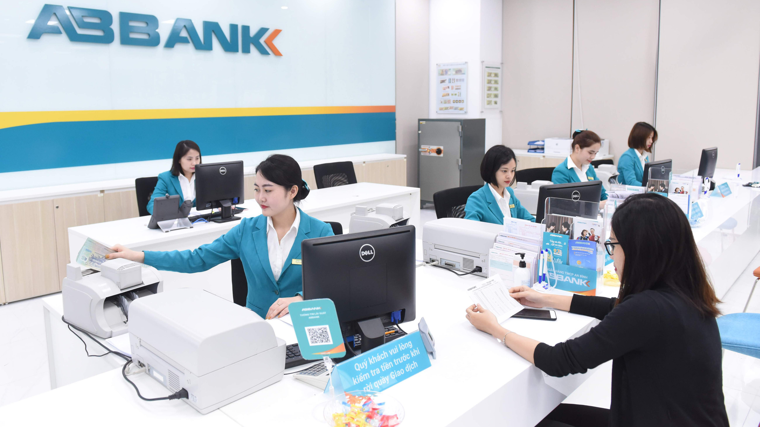 Trước khi “chia tay” đối tác ngoại, ABBank kinh doanh ra sao? Trước khi “chia tay” đối tác ngoại, ABBank kinh doanh ra sao?
