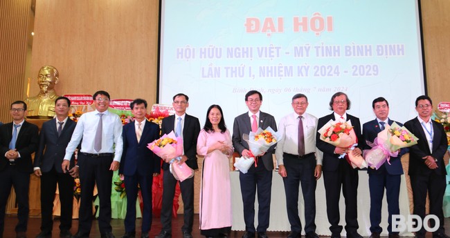 Thêm hai hội hữu nghị mới được thành lập ở địa phương Thêm hai hội hữu nghị mới được thành lập ở địa phương