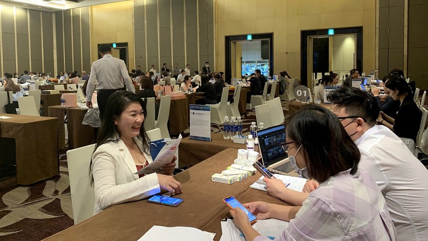 A B2B matching sesion between Vietnamese and Korean businesses at a recent workshop in Hanoi. (Photo: KOTRA) A B2B matching sesion between Vietnamese and Korean businesses at a recent workshop in Hanoi. (Photo: KOTRA)