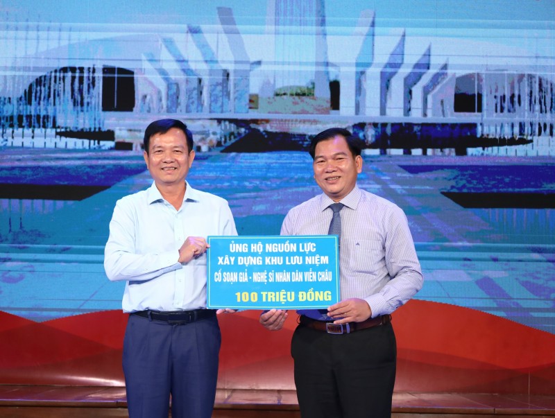 Vận động gây quỹ xây dựng Khu lưu niệm cố Soạn giả - NSND Viễn Châu Vận động gây quỹ xây dựng Khu lưu niệm cố Soạn giả - NSND Viễn Châu
