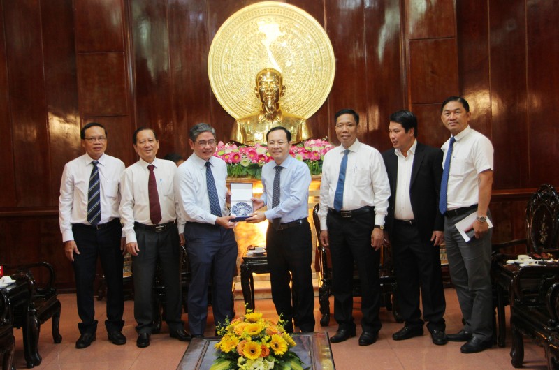 Cần Thơ sẽ hỗ trợ tối đa để Khu công nghiệp VSIP sớm đi vào hoạt động Cần Thơ sẽ hỗ trợ tối đa để Khu công nghiệp VSIP sớm đi vào hoạt động