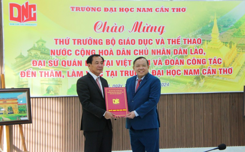 Công tác đào tạo nguồn nhân lực cho nước bạn Lào có nhiều chuyển biến tích cực Công tác đào tạo nguồn nhân lực cho nước bạn Lào có nhiều chuyển biến tích cực