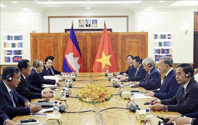 Chủ tịch nước Tô Lâm hội đàm cùng Chủ tịch Đảng CPP, Chủ tịch Thượng viện Hun Sen Chủ tịch nước Tô Lâm hội đàm cùng Chủ tịch Đảng CPP, Chủ tịch Thượng viện Hun Sen