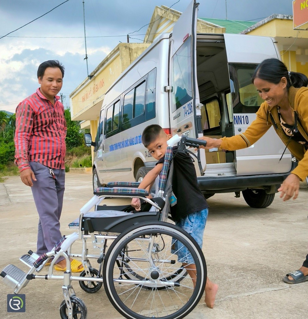 Care and Support for Landmine Survivors in Quang Ngai Care and Support for Landmine Survivors in Quang Ngai