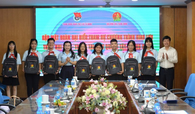 34 đại biểu dự Giao lưu thiếu nhi Việt - Trung năm 2024 34 đại biểu dự Giao lưu thiếu nhi Việt - Trung năm 2024